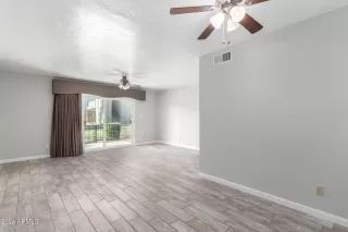 Photo #3: 6712931 Listing