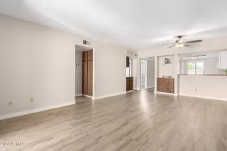 Photo #3: 6712945 Listing