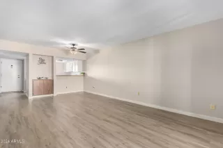 Photo #4: 6712945 Listing