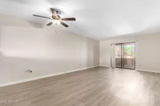 Photo #5: 6712945 Listing