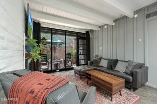 Photo #6: 6712955 Listing