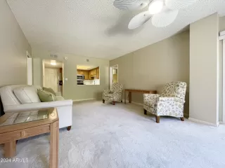 Photo #2: 6712973 Listing