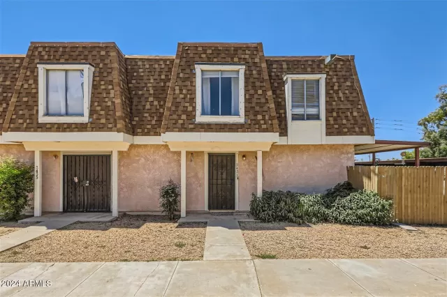 MLS: 6713033 Condo For Sale