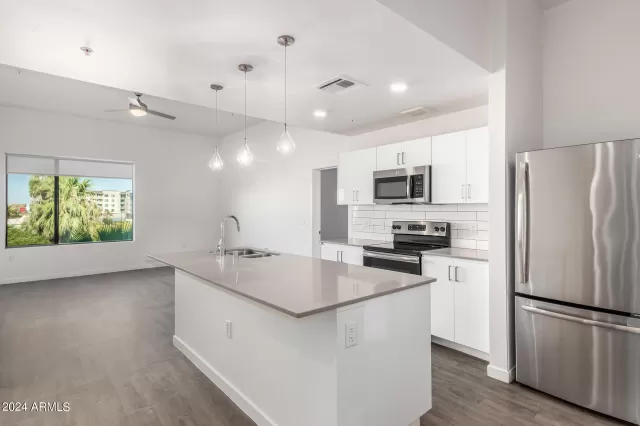 MLS: 6713067 Condo For Sale