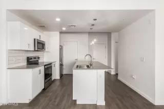 Photo #4: 6713067 Listing 