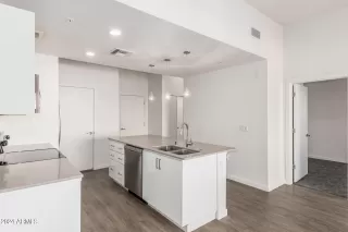 Photo #5: 6713067 Listing 