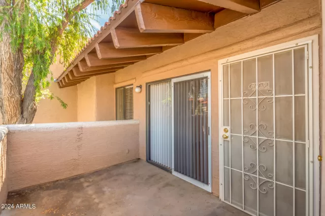 MLS: 6713118 Condo For Sale