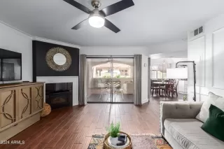 Photo #2: 6713172 Listing 