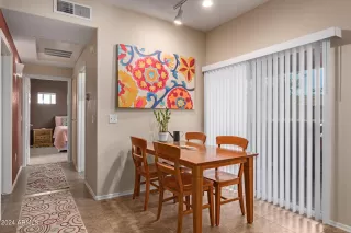 Photo #5: 6713288 Listing