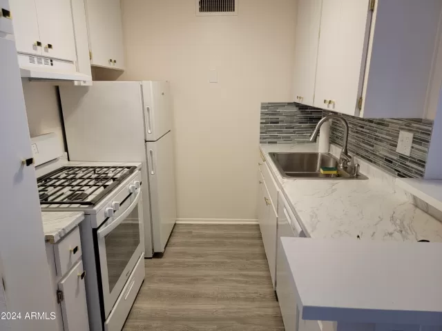 MLS: 6713294 Condo For Sale