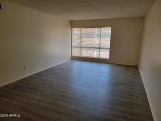 Photo #6: 6713294 Listing