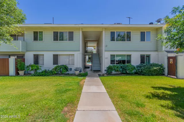 MLS: 6713301 Condo For Sale