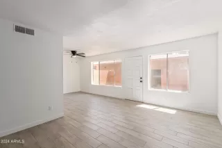 Photo #5: 6713436 Listing 