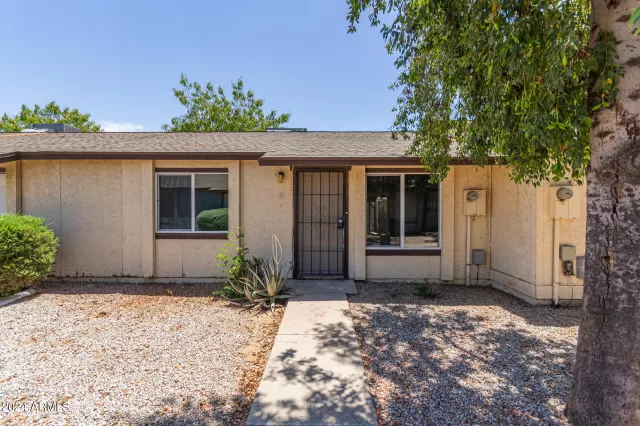 MLS: 6713505 Condo For Sale