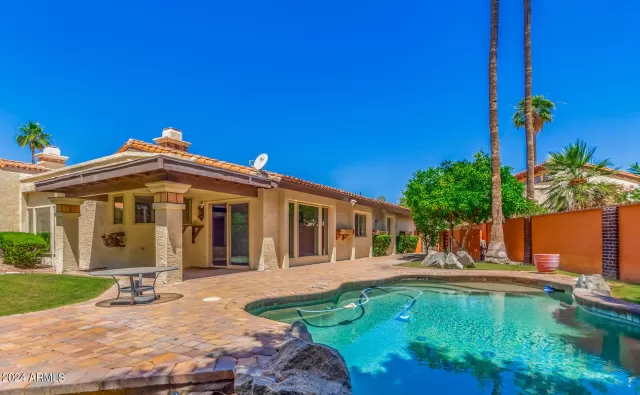 MLS: 6713523 Condo For Sale