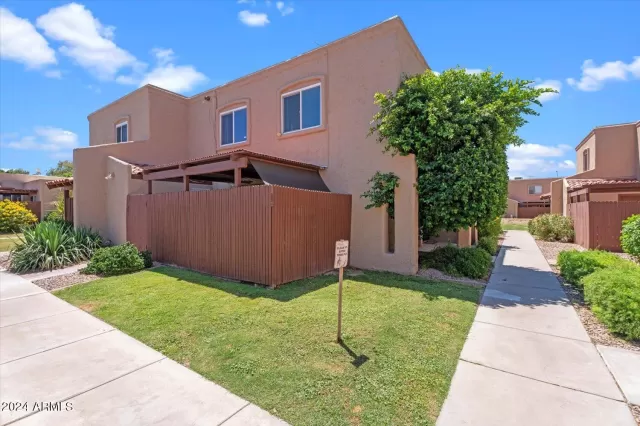 MLS: 6713669 Condo For Sale