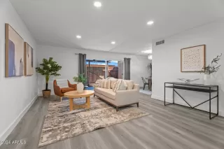 Photo #3: 6713669 Listing 