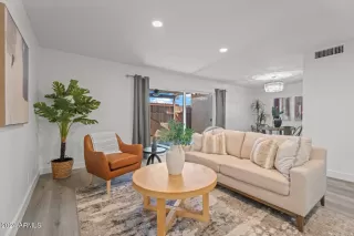 Photo #4: 6713669 Listing 