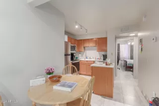 Photo #2: 6713873 Listing