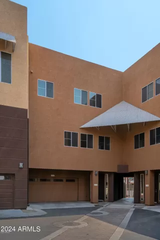 Photo #4: 6713915 Listing