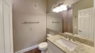 Photo #6: 6714151 Listing