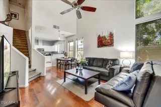 Photo #3: 6714282 Listing