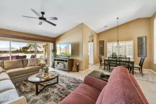 Photo #2: 6714582 Listing