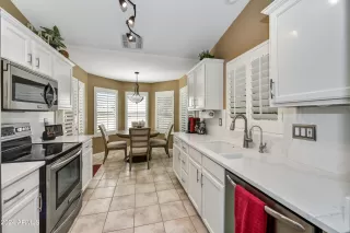 Photo #5: 6714582 Listing