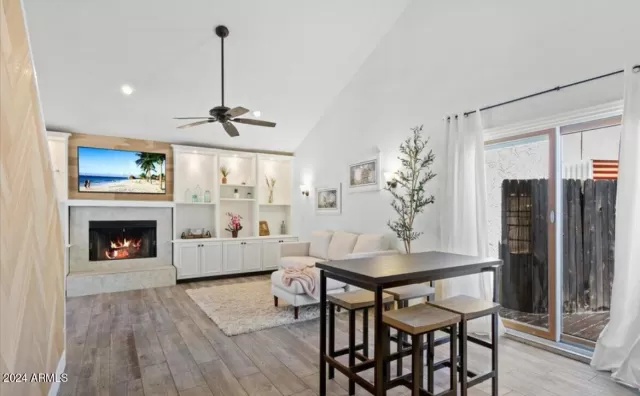 MLS: 6715134 Condo For Sale