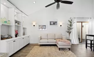 Photo #3: 6715134 Listing