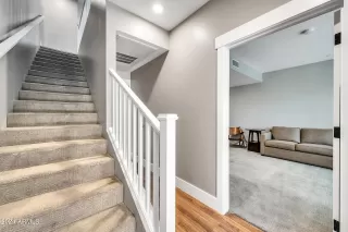 Photo #5: 6715607 Listing