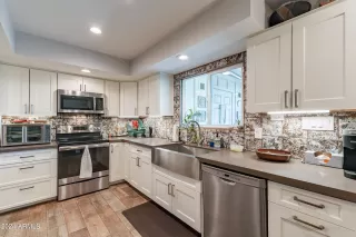 Photo #1: 6715645 Listing