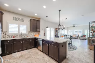 Photo #6: 6715678 Listing