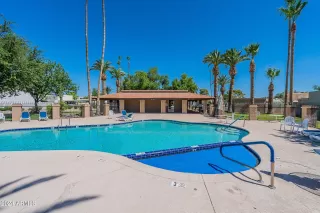 Photo #5: 6715801 Listing