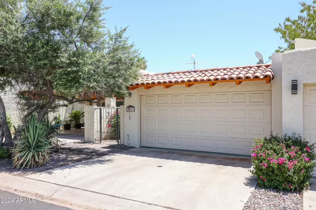 MLS: 6715923 Condo For Sale