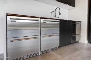 Photo #6: 6715953 Listing