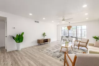 Photo #2: 6715969 Listing 