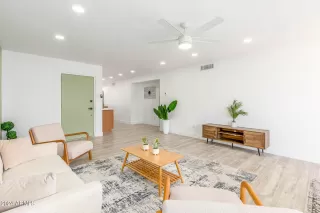 Photo #5: 6715969 Listing 