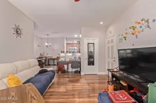 Photo #2: 6715993 Listing 