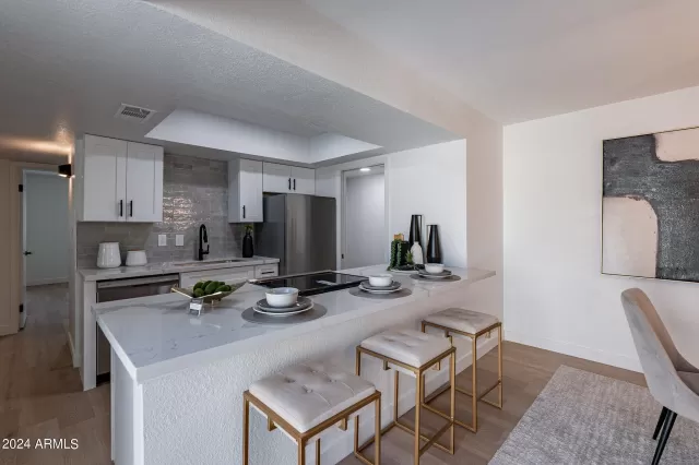 MLS: 6716013 Condo For Sale