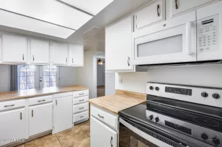 Photo #1: 6716186 Listing 