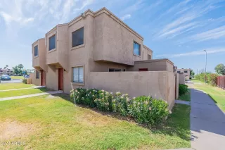 Photo #3: 6716199 Listing