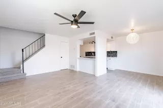 Photo #4: 6716199 Listing