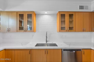 Photo #4: 6716206 Listing 