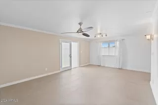 Photo #6: 6716206 Listing 