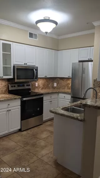 Photo #1: 6716283 Listing 