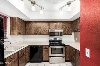 Photo #5: 6716508 Listing 