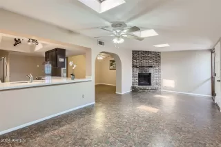 Photo #2: 6716530 Listing 