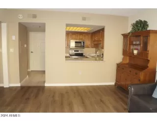 Photo #6: 6716571 Listing