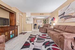 Photo #5: 6716666 Listing 